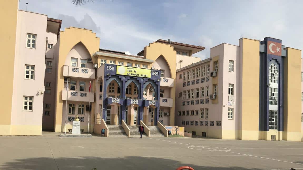 TES - İŞ Anadolu Lisesi Fotoğrafı